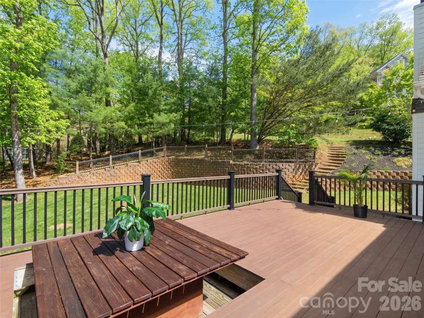 21 Dianthus Drive, Asheville, NC 28803.  MLS# CAR4356778, YatesRealty ID 24555. 