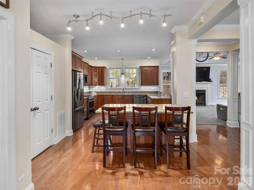 21 Dianthus Drive, Asheville, NC 28803.  MLS# CAR4356778, YatesRealty ID 24555. 