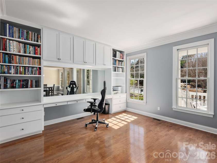 21 Dianthus Drive, Asheville, NC 28803.  MLS# CAR4356778, YatesRealty ID 24555. 