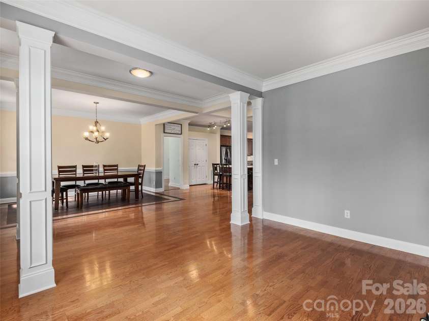 21 Dianthus Drive, Asheville, NC 28803.  MLS# CAR4356778, YatesRealty ID 24555. 