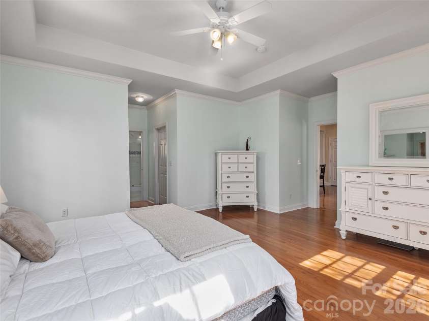 21 Dianthus Drive, Asheville, NC 28803.  MLS# CAR4356778, YatesRealty ID 24555. 