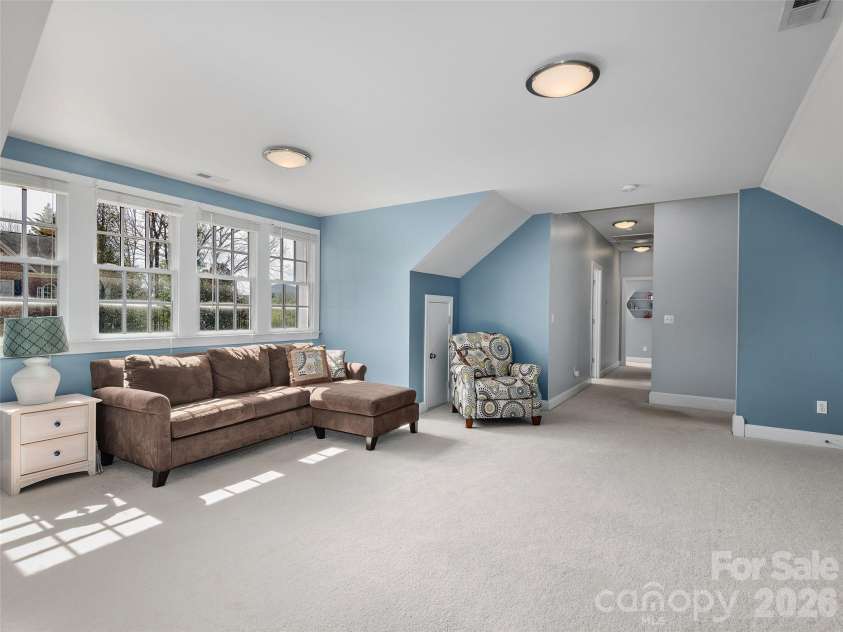 21 Dianthus Drive, Asheville, NC 28803.  MLS# CAR4356778, YatesRealty ID 24555. 