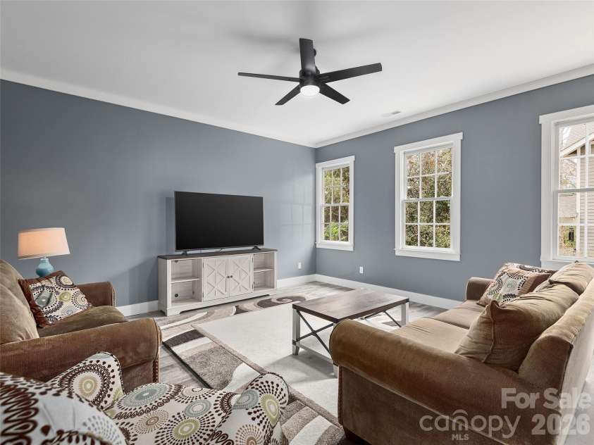 21 Dianthus Drive, Asheville, NC 28803.  MLS# CAR4356778, YatesRealty ID 24555. 