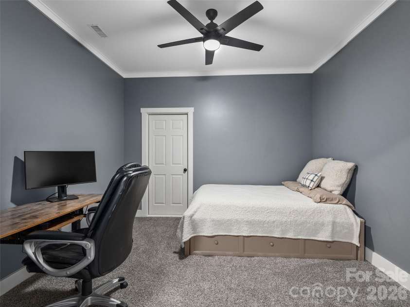 21 Dianthus Drive, Asheville, NC 28803.  MLS# CAR4356778, YatesRealty ID 24555. 