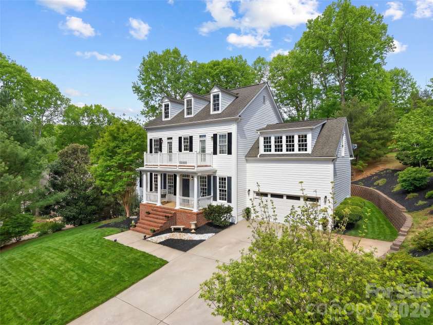21 Dianthus Drive, Asheville, NC 28803.  MLS# CAR4356778, YatesRealty ID 24555. 