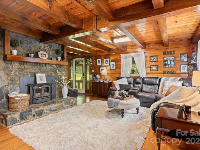 61 Honeycutt Lane, Nebo, NC 28761.  MLS# CAR4306544, YatesRealty ID 24556. 