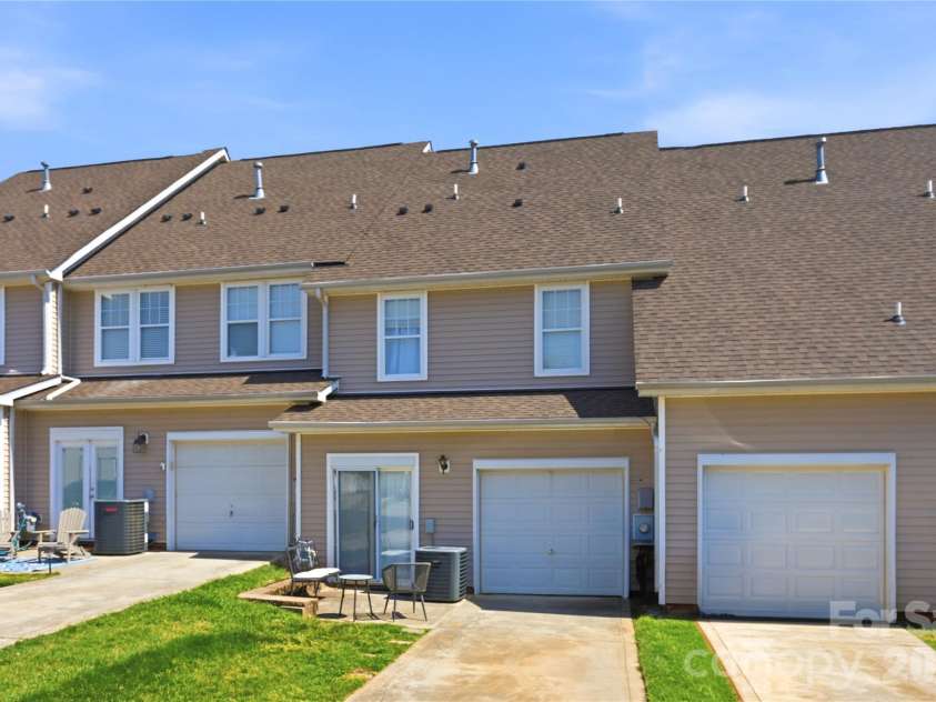 1005 Laparc Lane, Indian Trail, NC 28079.  MLS# CAR4363135, YatesRealty ID 24557. 