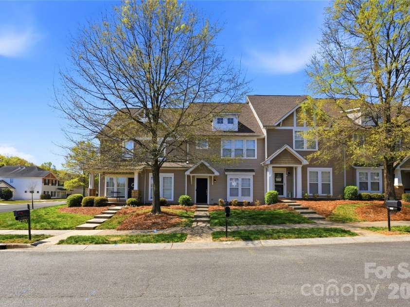 1005 Laparc Lane, Indian Trail, NC 28079.  MLS# CAR4363135, YatesRealty ID 24557. 