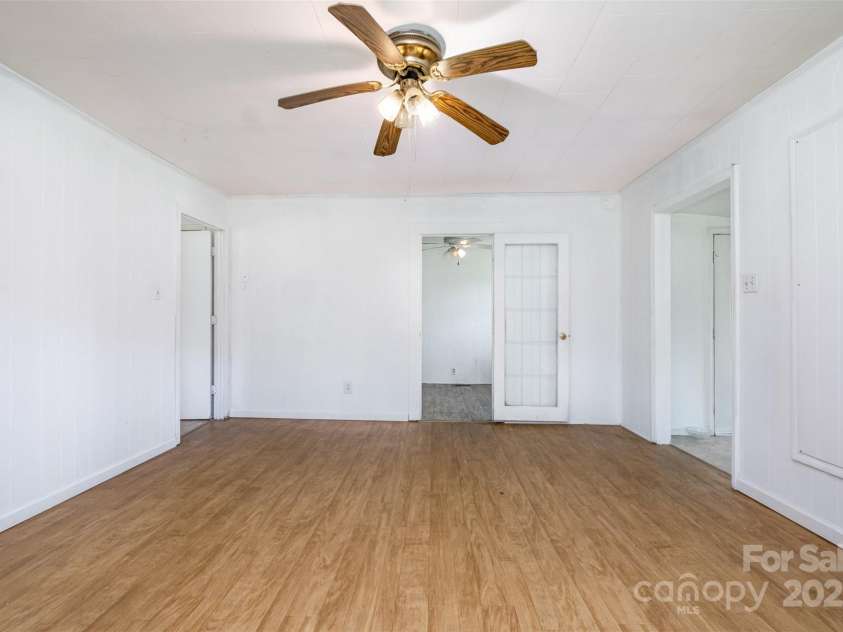 1043 Sid Davis Road, Chester, SC 29706.  MLS# CAR4272473, YatesRealty ID 24557. 