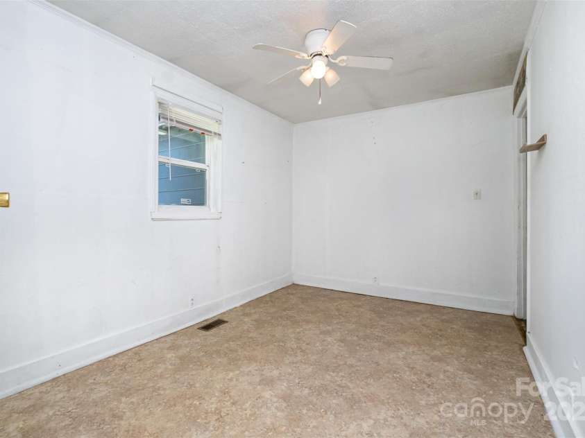 1043 Sid Davis Road, Chester, SC 29706.  MLS# CAR4272473, YatesRealty ID 24557. 