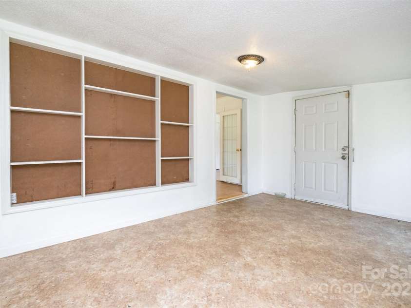 1043 Sid Davis Road, Chester, SC 29706.  MLS# CAR4272473, YatesRealty ID 24557. 