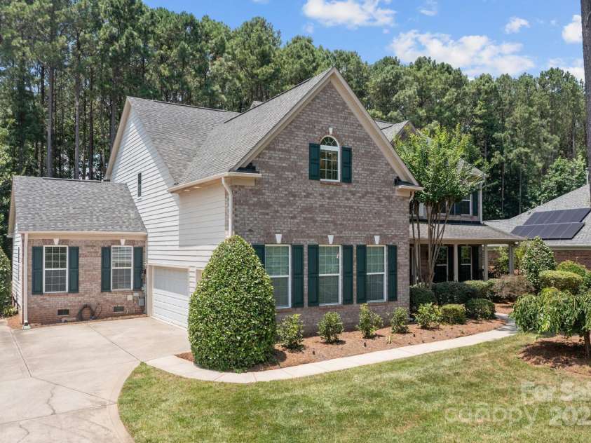213 Beech Bluff Drive, Mount Holly, NC 28120.  MLS# CAR4275258, YatesRealty ID 24558. 