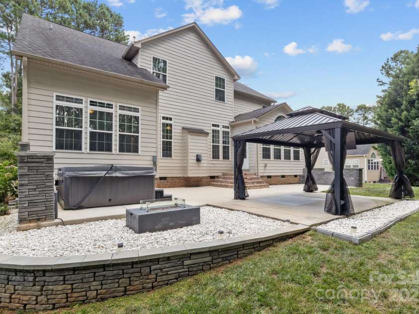 213 Beech Bluff Drive, Mount Holly, NC 28120.  MLS# CAR4275258, YatesRealty ID 24558. 