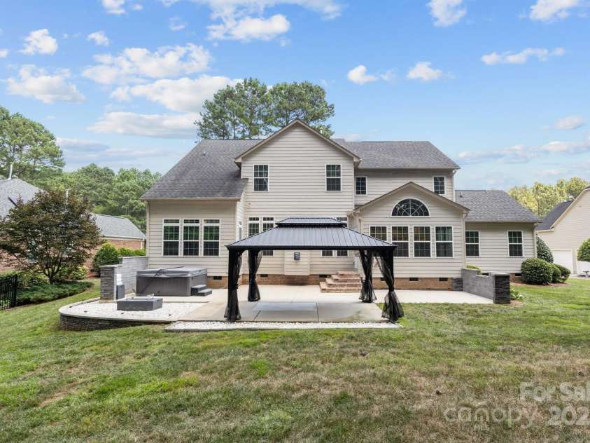 213 Beech Bluff Drive, Mount Holly, NC 28120.  MLS# CAR4275258, YatesRealty ID 24558. 