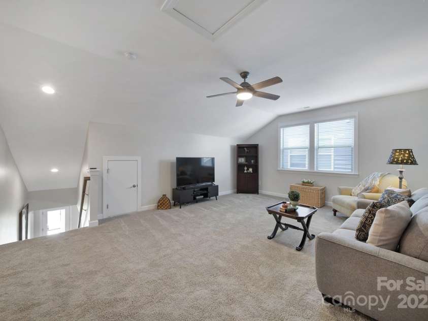 537 Lincoln Quarters Lane, Fort Mill, SC 29708.  MLS# CAR4276928, YatesRealty ID 24559. 