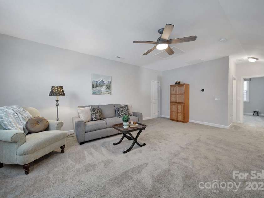 537 Lincoln Quarters Lane, Fort Mill, SC 29708.  MLS# CAR4276928, YatesRealty ID 24559. 