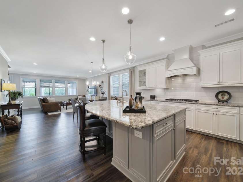 537 Lincoln Quarters Lane, Fort Mill, SC 29708.  MLS# CAR4276928, YatesRealty ID 24559. 