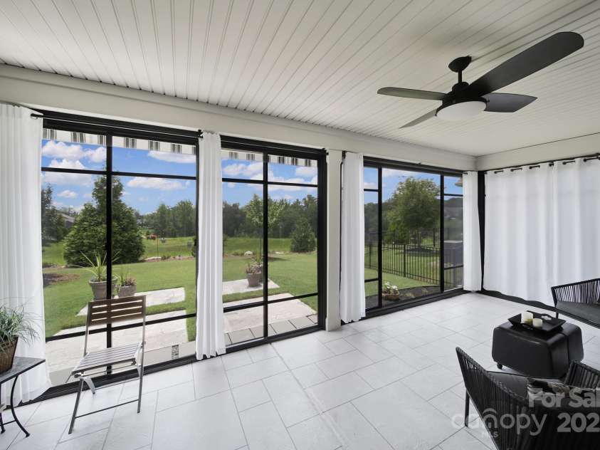 537 Lincoln Quarters Lane, Fort Mill, SC 29708.  MLS# CAR4276928, YatesRealty ID 24559. 