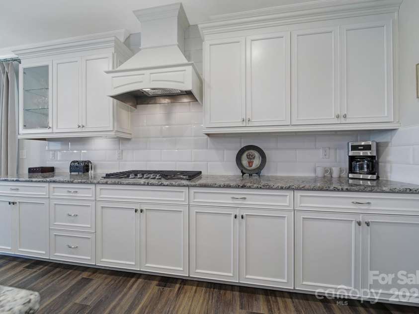 537 Lincoln Quarters Lane, Fort Mill, SC 29708.  MLS# CAR4276928, YatesRealty ID 24559. 