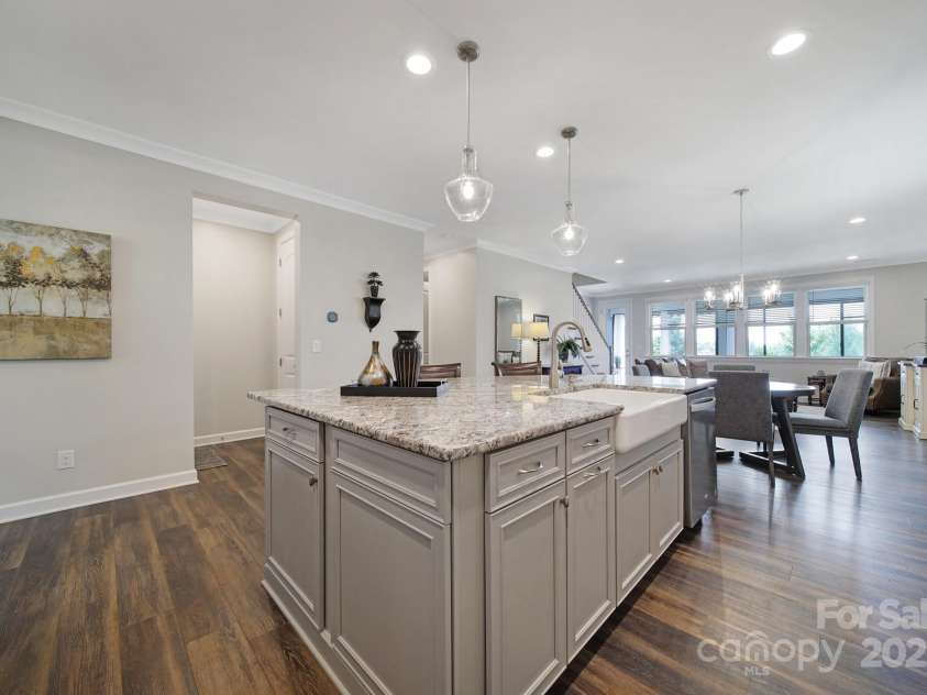 537 Lincoln Quarters Lane, Fort Mill, SC 29708.  MLS# CAR4276928, YatesRealty ID 24559. 