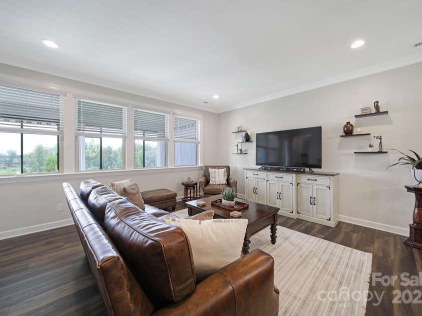 537 Lincoln Quarters Lane, Fort Mill, SC 29708.  MLS# CAR4276928, YatesRealty ID 24559. 