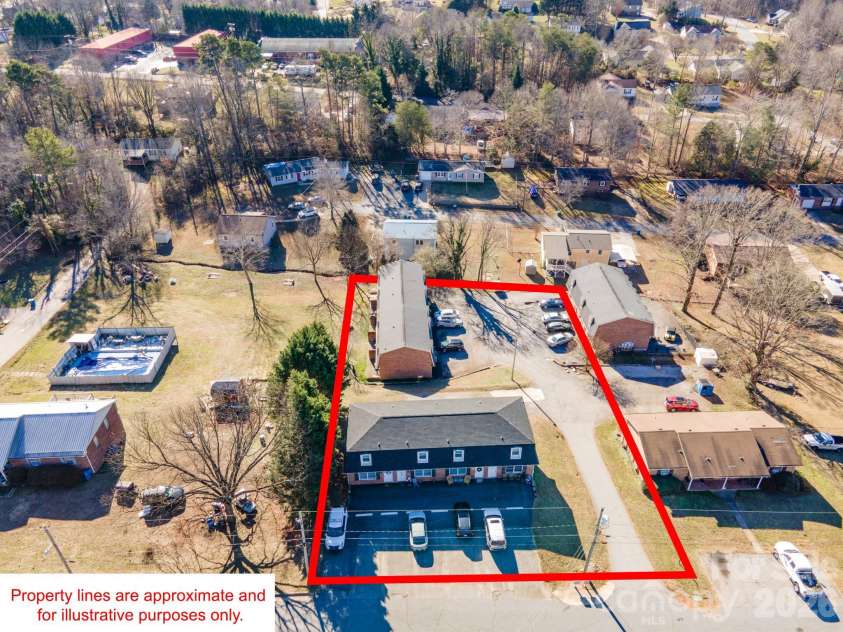 18 Berkley Avenue, Granite Falls, NC 28630.  MLS# CAR4336892, YatesRealty ID 2456. 18 Berkley Ave - 11 Apartments