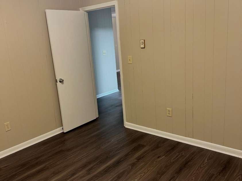 18 Berkley Avenue, Granite Falls, NC 28630.  MLS# CAR4336892, YatesRealty ID 2456. Apartment 5 - Basement Unit - 2 Bedrooms 1 Full Bath