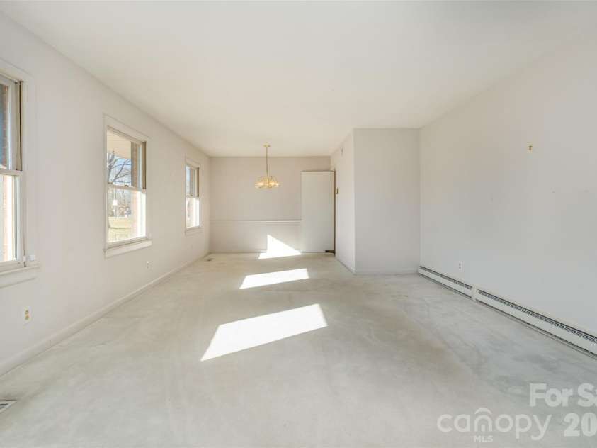 830 Magnolia Street, Mooresville, NC 28115.  MLS# CAR4328561, YatesRealty ID 2456. 