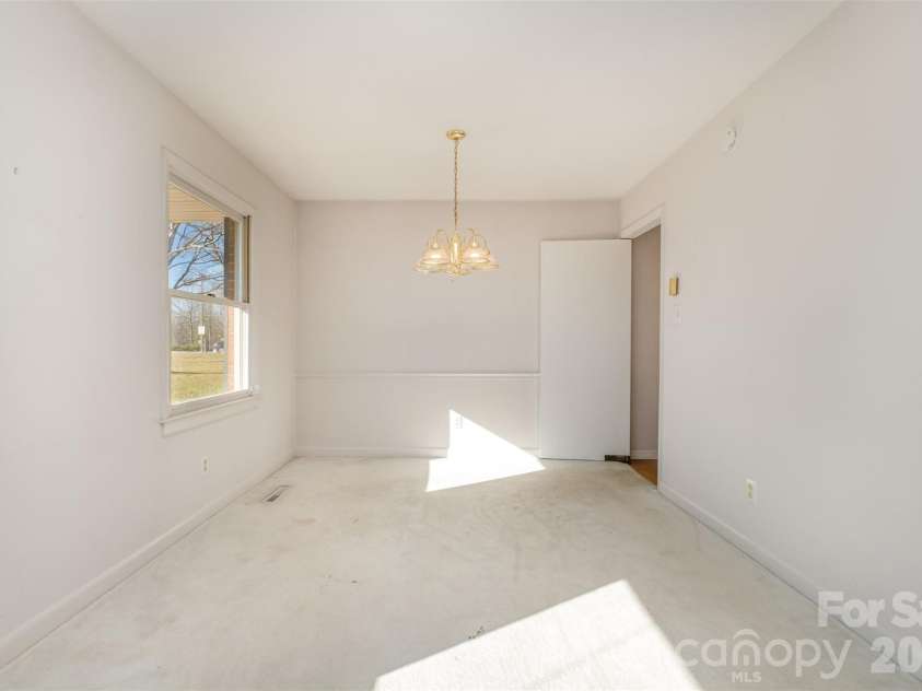830 Magnolia Street, Mooresville, NC 28115.  MLS# CAR4328561, YatesRealty ID 2456. 