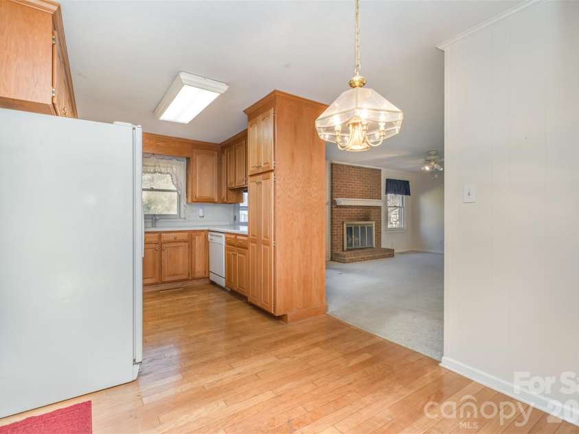 830 Magnolia Street, Mooresville, NC 28115.  MLS# CAR4328561, YatesRealty ID 2456. 