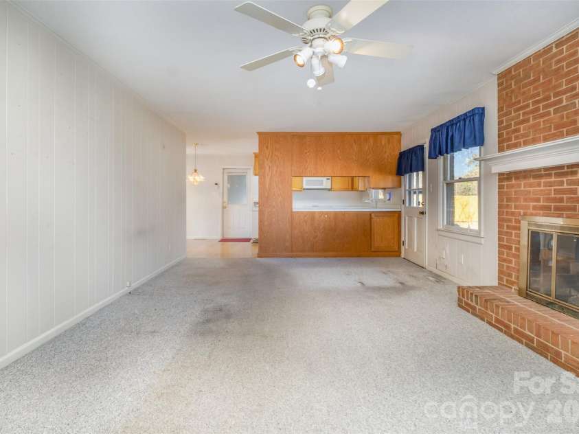 830 Magnolia Street, Mooresville, NC 28115.  MLS# CAR4328561, YatesRealty ID 2456. 