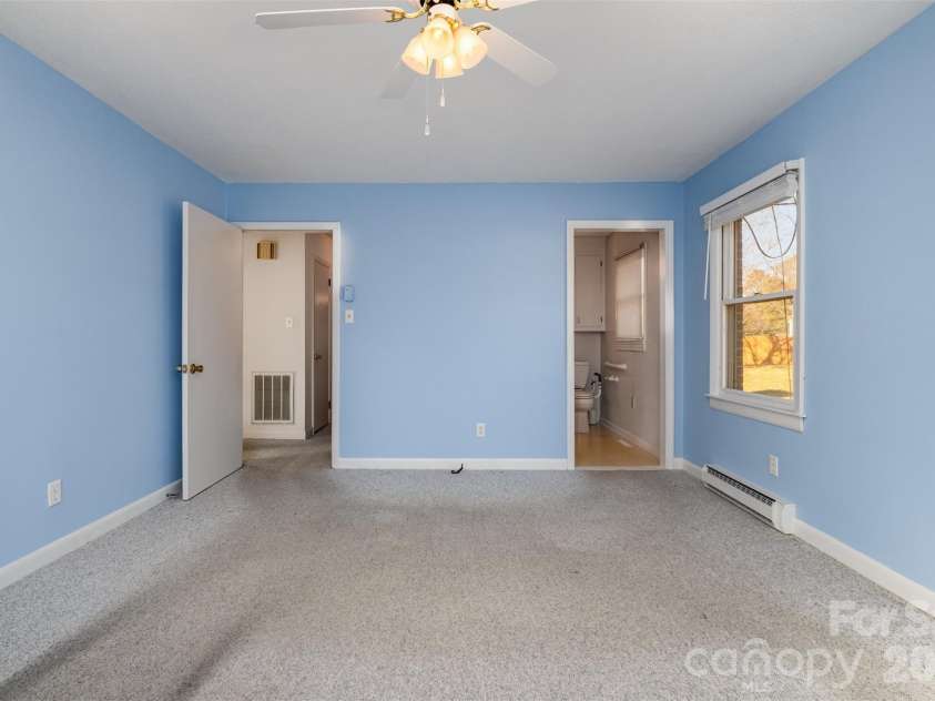 830 Magnolia Street, Mooresville, NC 28115.  MLS# CAR4328561, YatesRealty ID 2456. 