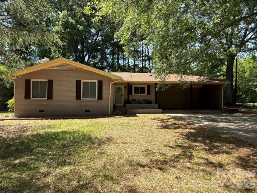 248 Mccoy Road, Salisbury, NC 28144.  MLS# CAR4375211, YatesRealty ID 24560. 
