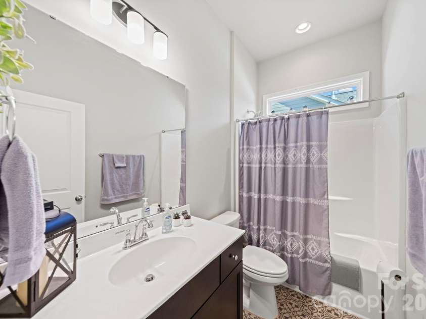 159 Wescot Drive, Concord, NC 28027.  MLS# CAR4375662, YatesRealty ID 24561. Full bathroom
