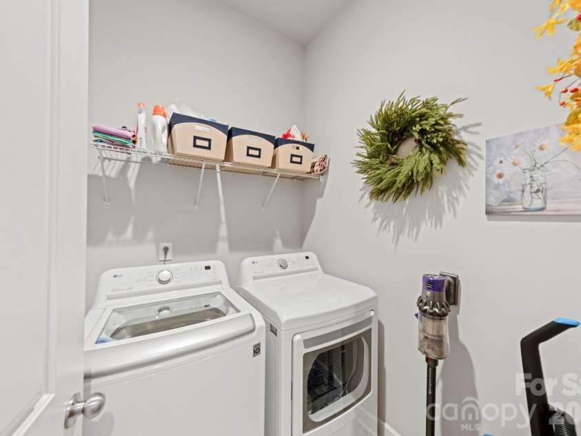 159 Wescot Drive, Concord, NC 28027.  MLS# CAR4375662, YatesRealty ID 24561. Laundry room