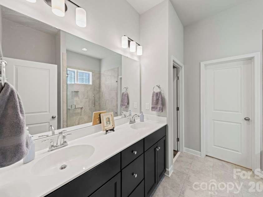 159 Wescot Drive, Concord, NC 28027.  MLS# CAR4375662, YatesRealty ID 24561. Primary bathroom