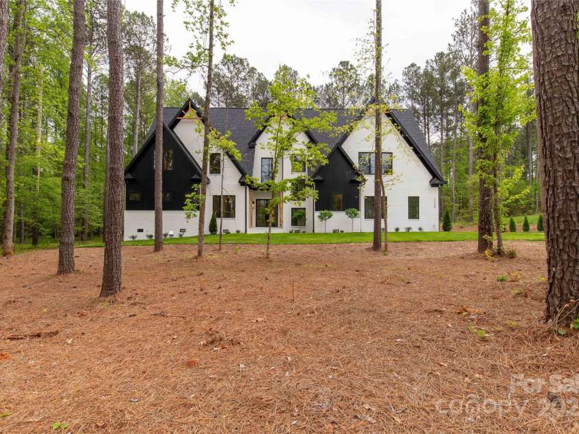 3268 Sherman Drive, Lancaster, SC 29720.  MLS# CAR4244022, YatesRealty ID 24562. 