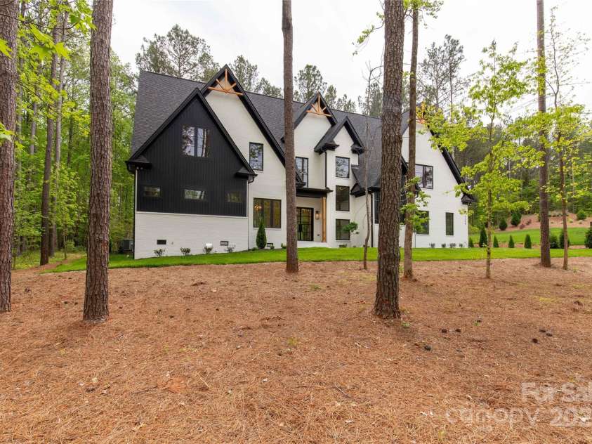 3268 Sherman Drive, Lancaster, SC 29720.  MLS# CAR4244022, YatesRealty ID 24562. 