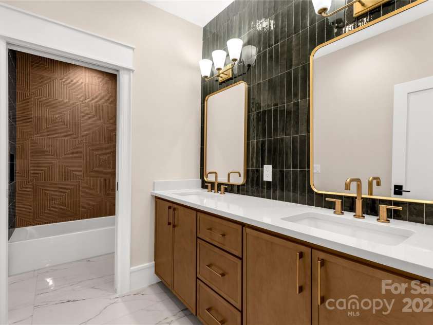 3268 Sherman Drive, Lancaster, SC 29720.  MLS# CAR4244022, YatesRealty ID 24562. Shared full bathroom