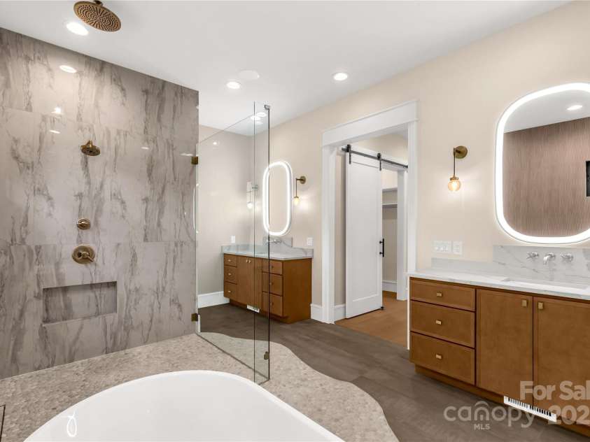 3268 Sherman Drive, Lancaster, SC 29720.  MLS# CAR4244022, YatesRealty ID 24562. Shower heads galore