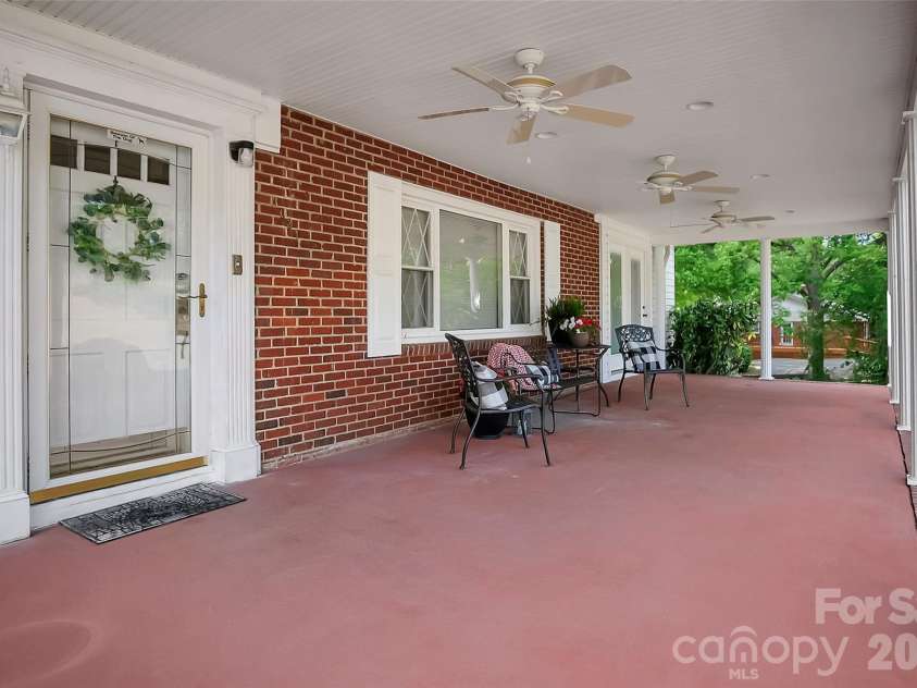 3021 Davis Park Road, Gastonia, NC 28052.  MLS# CAR4380027, YatesRealty ID 24563. 