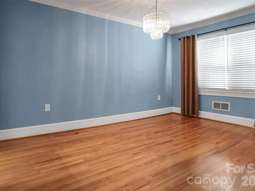 3021 Davis Park Road, Gastonia, NC 28052.  MLS# CAR4380027, YatesRealty ID 24563. Formal dining