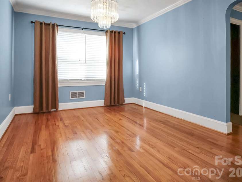 3021 Davis Park Road, Gastonia, NC 28052.  MLS# CAR4380027, YatesRealty ID 24563. Formal dining