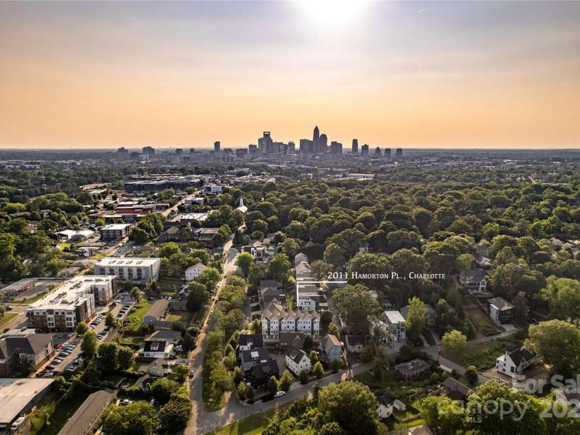 2011 Hamorton Place, Charlotte, NC 28205.  MLS# CAR4264148, YatesRealty ID 24564. 