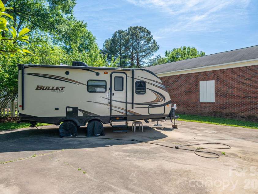 314 Cedar Street, Lincolnton, NC 28092.  MLS# CAR4381712, YatesRealty ID 24565. 