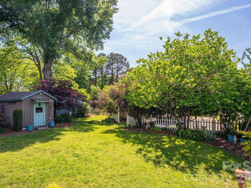 314 Cedar Street, Lincolnton, NC 28092.  MLS# CAR4381712, YatesRealty ID 24565. Backyard/Garden shed