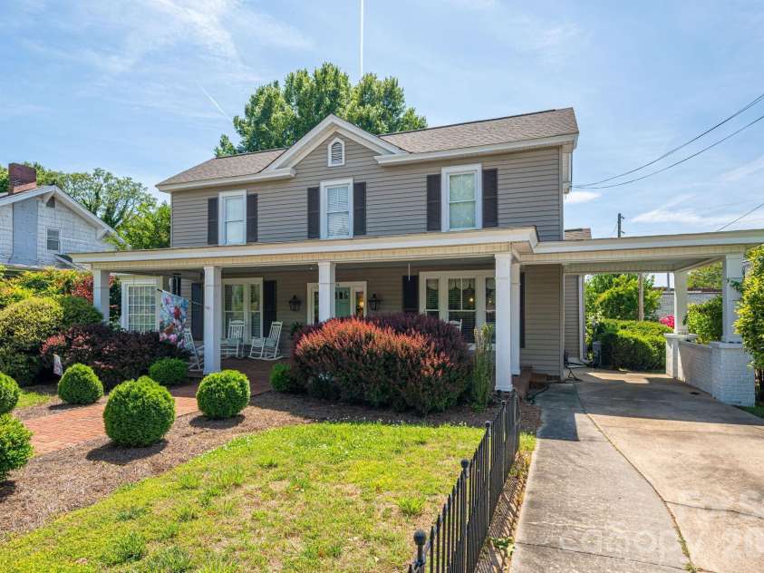 314 Cedar Street, Lincolnton, NC 28092.  MLS# CAR4381712, YatesRealty ID 24565. Corner Street View