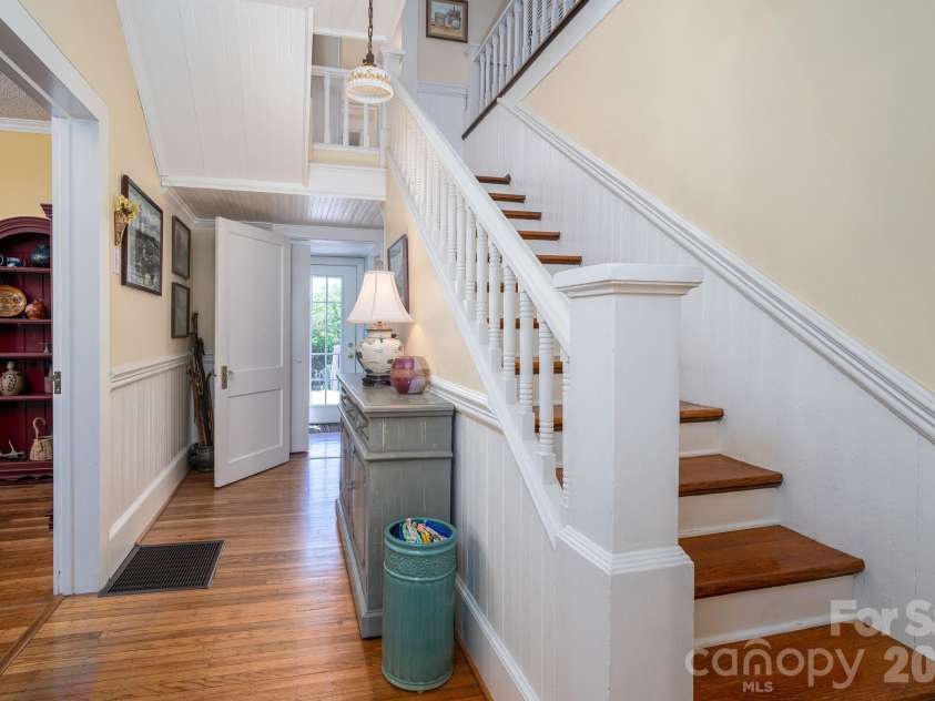 314 Cedar Street, Lincolnton, NC 28092.  MLS# CAR4381712, YatesRealty ID 24565. Hall/staircase