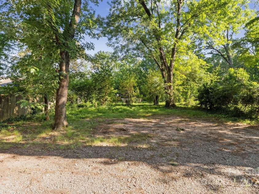 709 Front Street, Statesville, NC 28677.  MLS# CAR4279239, YatesRealty ID 24565. 