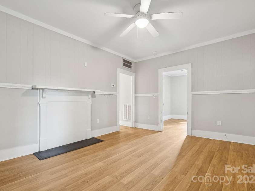 709 Front Street, Statesville, NC 28677.  MLS# CAR4279239, YatesRealty ID 24565. 